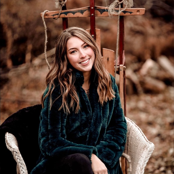 Meet your Posher, Alex - Picture 1 of 1